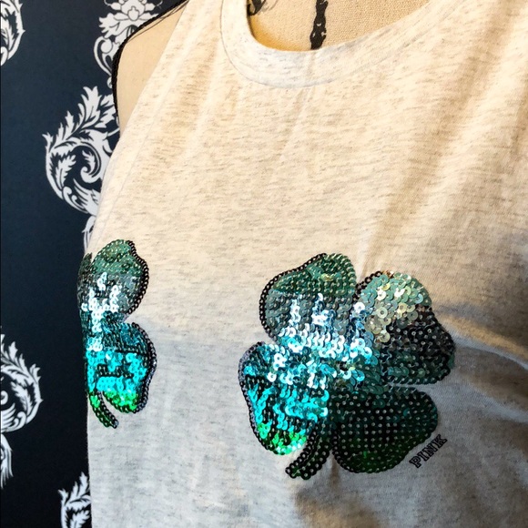 🍀 NWT! Victoria’s Secret Clover Sparkle Tank! - Picture 3 of 6